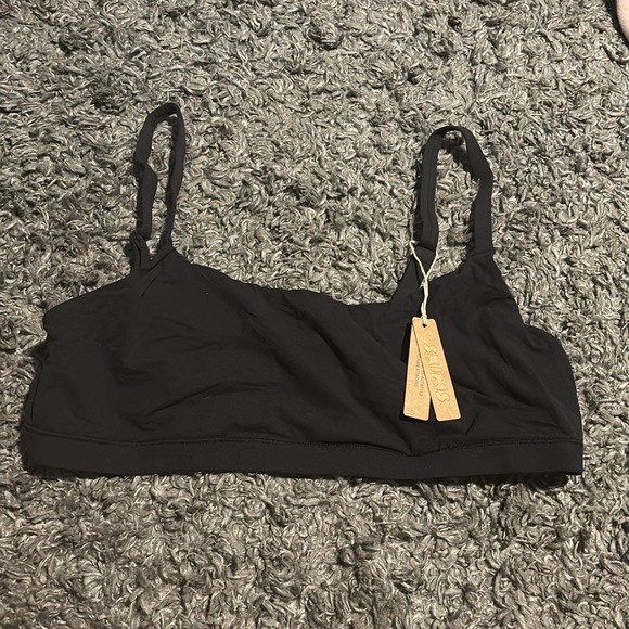 Authentic Skims Bra Bundle - Picture 3 of 3